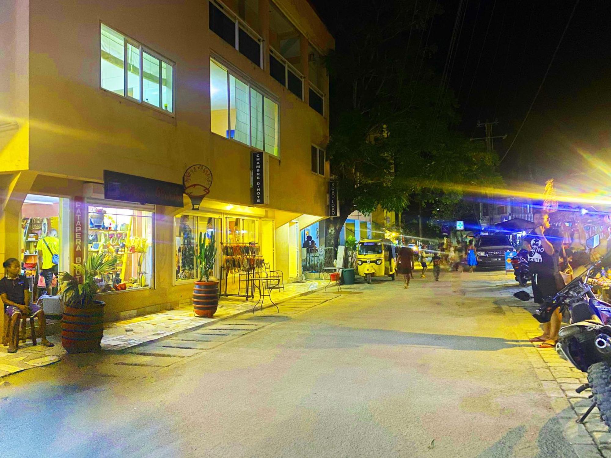Kokoloko Hotel Ambatoloaka  Exterior foto